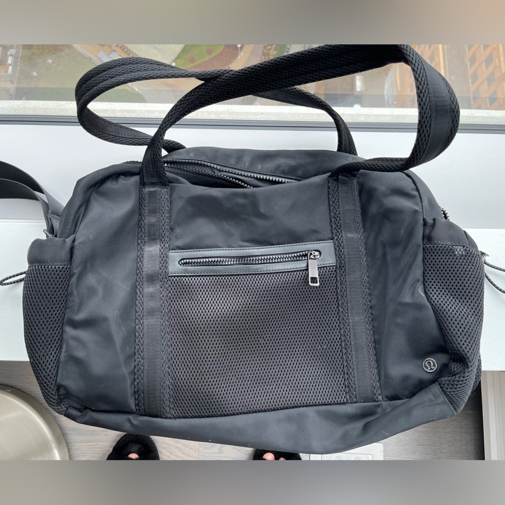 LULULEMON EVERYWHERE DUFFEL *27L BLACK